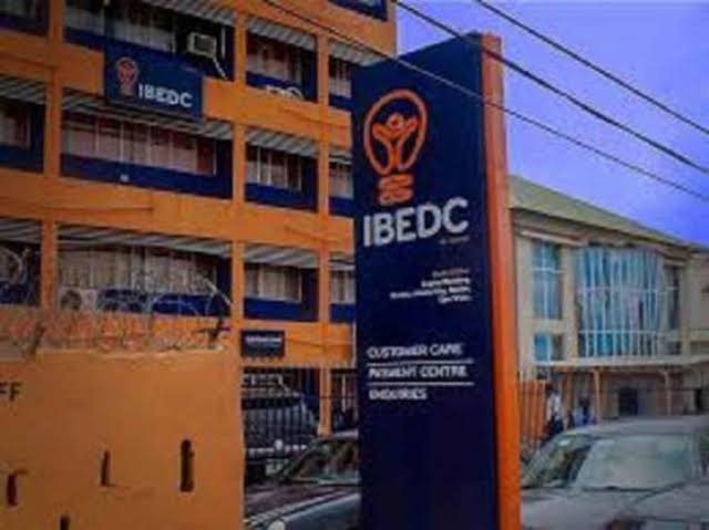 N450m Debt: Oyo government seals IBEDC offices over alleged disconnection of secretariat